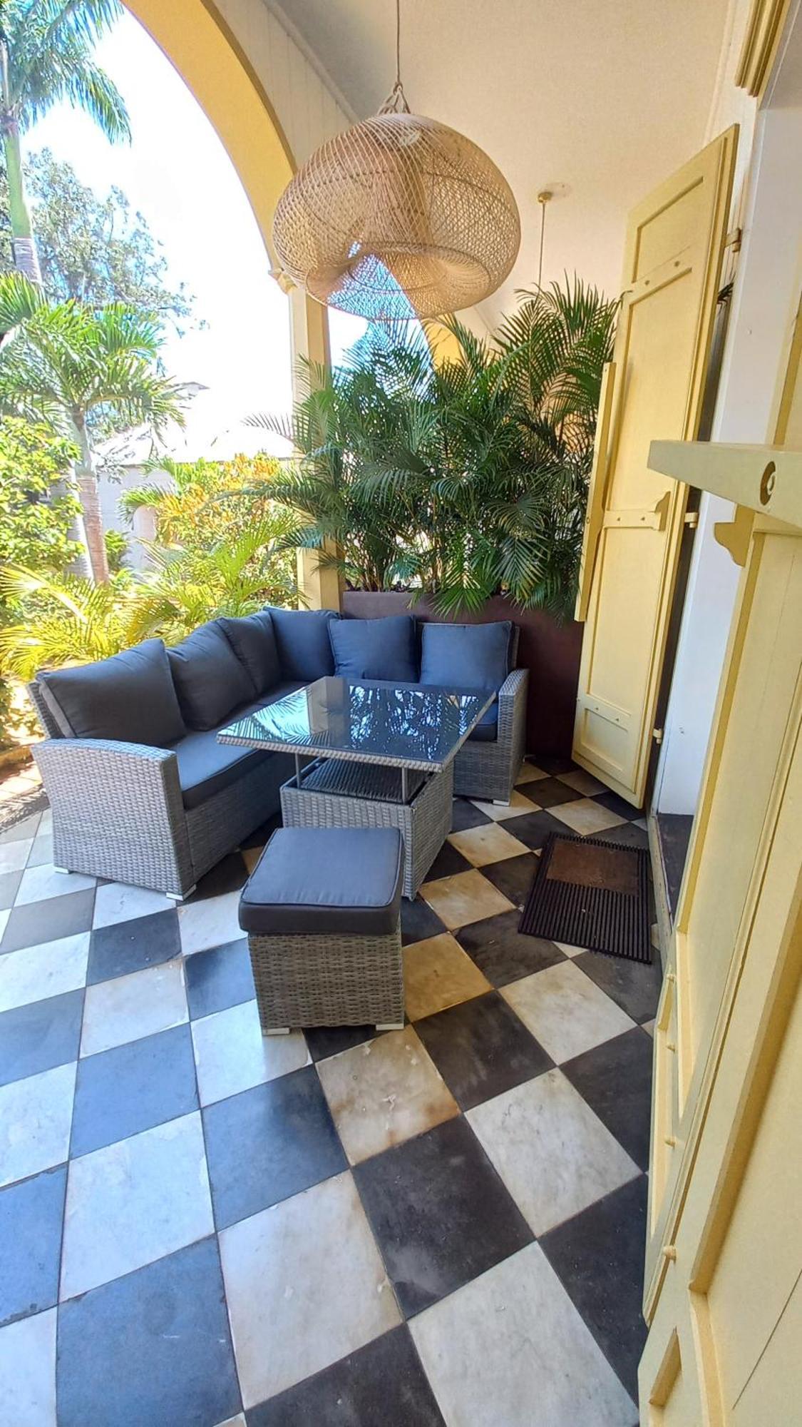 O Privilege Villa D'Exception En Centre-Ville De St-Pierre Сен-Пиер Екстериор снимка